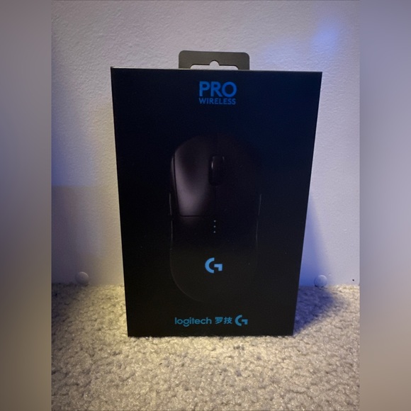 Logitech G Pro Wireless Lightweight Gaming Mouse - Picture 1 of 5